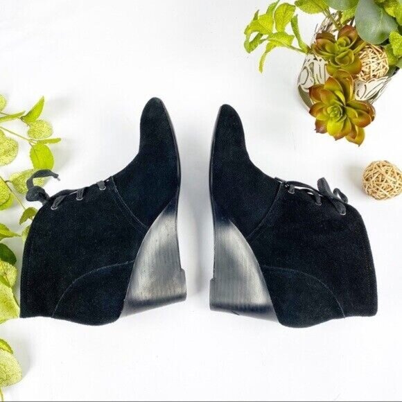 LRL Ralph Lauren Women's Tamia Boot Size 8 Black Suede Wedge Bootie Lace Up - Picture 3 of 9